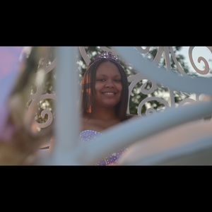 Meet your Posher, Cara